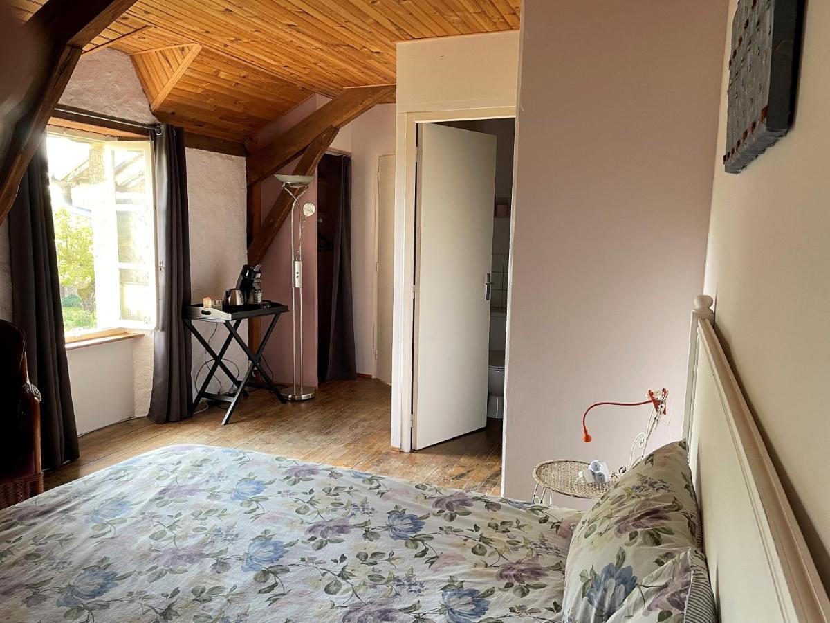 Bed and Breakfast Domaine Les Teuillères Lacam-dʼOurcet Esterno foto