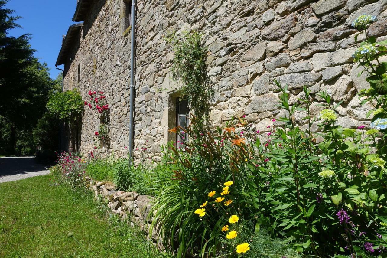 Bed and Breakfast Domaine Les Teuillères Lacam-dʼOurcet Esterno foto